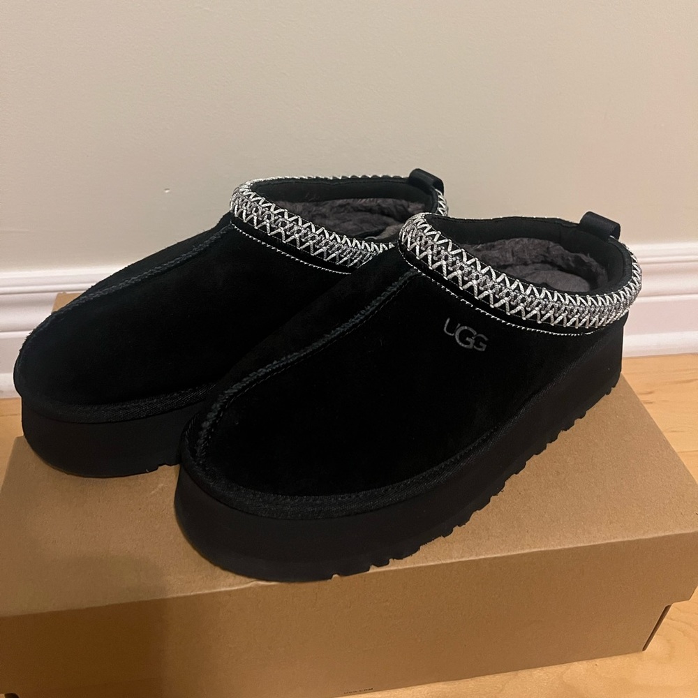 Brand new UGG Tazz